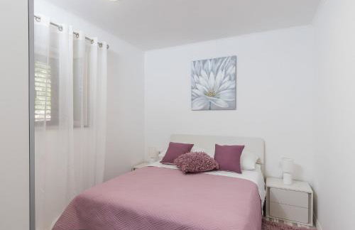 Holiday Home Monika - Two Bedroom Holiday Home with Terrace and Sea View - Photo 16