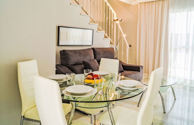 2 bedroom Apartment in Marbella with swimming pool and garden - Photo 3