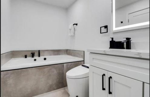 Renovated Modern Home with Big Pool & Ocean Access - Foto 7