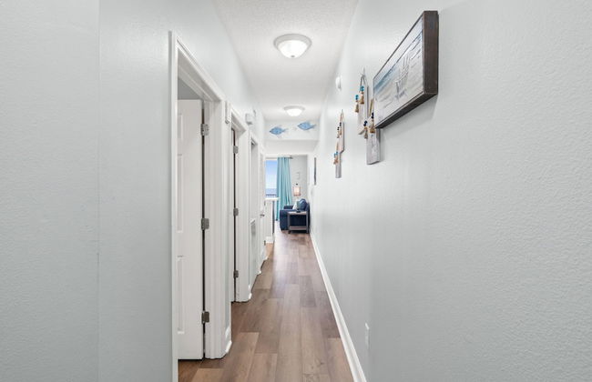 Majestic Beach Resort by Book That Condo - Foto 47