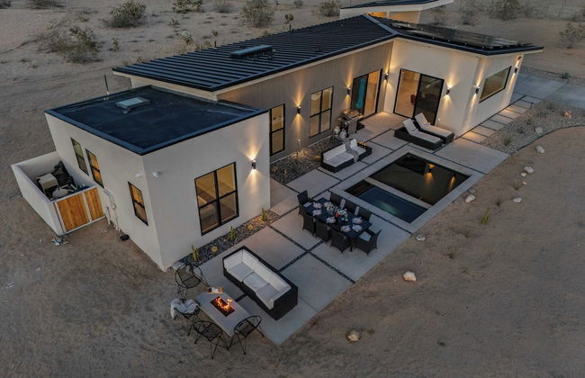 Private Pool, Hot Tub, Firepit Modern Oasis Blue Mirage by Avantstay - Foto 20