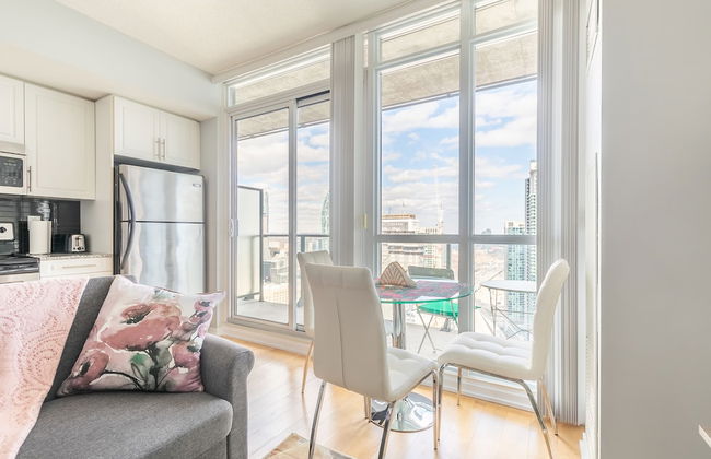 Maple Leaf Square - Photo 43