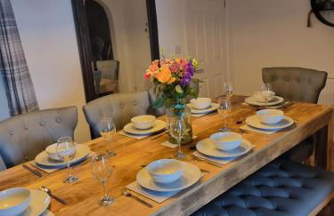 Coastal Cottage, Private Hot Tub & Sauna Sleeps 2-8 with Views - Foto 7