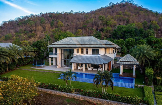 Luxury Mansion On Golf Course - BMG5 - Foto 1