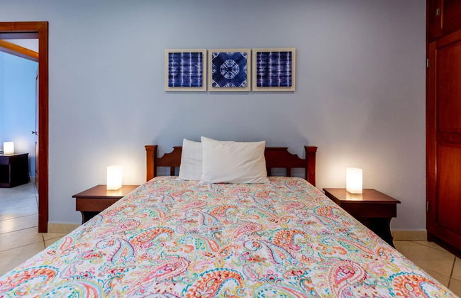 2-Bedroom Ocean-View Condo with Pool - Foto 5