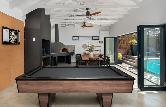 Luxury Oasis, Lifestyle Villa, Pool & Gym - Photo 40