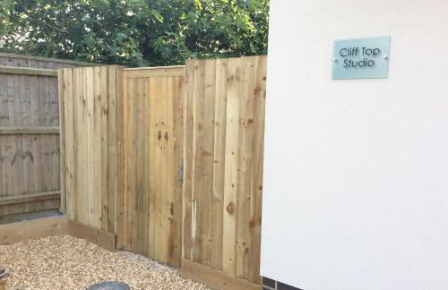 Cliff Top Studio - Photo 27