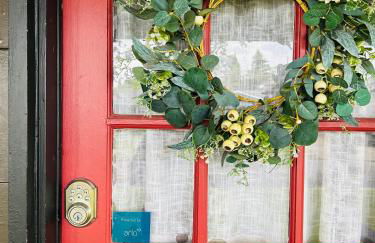 Emerald City 3 Bedroom 1 bath Home - Photo 6