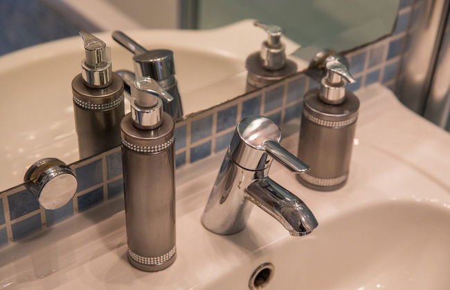 Apartment 3 Beaches With Free Parking - Photo 26