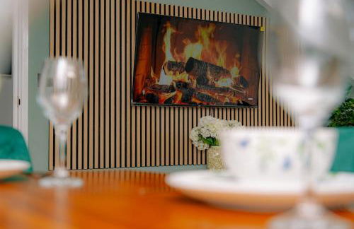 Stylish Luxury 2-Bed Newly Renovated flat - Foto 8