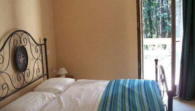 Cottage in Intra With Lake and Mountain Views - Foto 3, Habitación