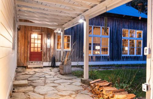 Modern Lux Cabin w Mtn Views and Fire Pit - Foto 30