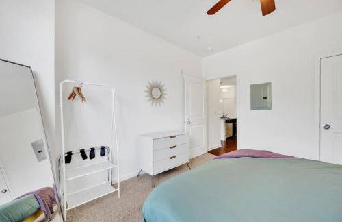 1BR King Bed near Shopping, Dining & Entertainment - Foto 7