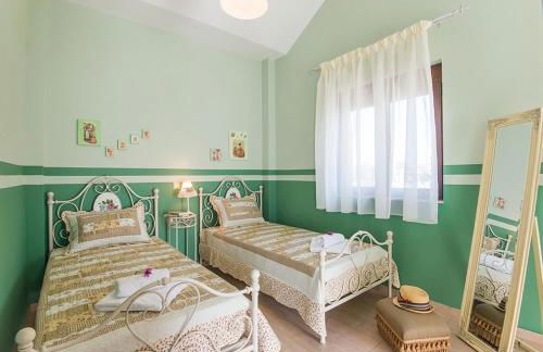 Νikolaos Villa with Private Pool, Playground & BBQ - Foto 19