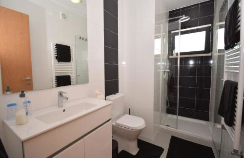 Holiday Home; Nazare Beach for Surfing - Photo 53