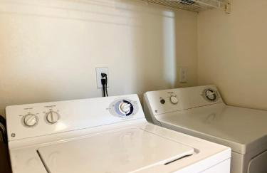 Sunrise Springs 1-Bedroom with Balcony & Pool - Foto 2