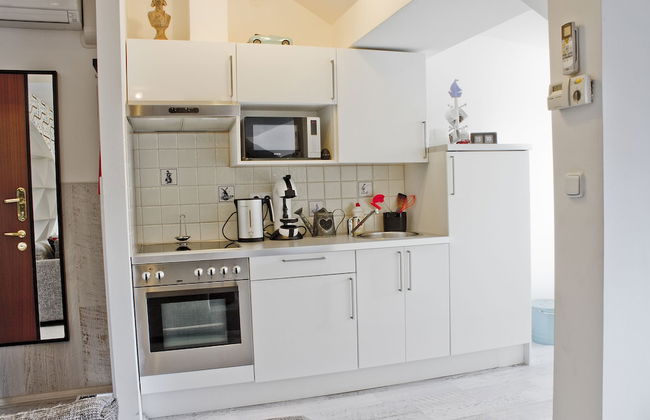 Royal Court Apartments - Photo 41