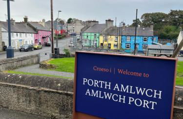 Converted Welsh Sunday School with Sea View & Garden on Anglesey - Dog Friendly - Photo 80