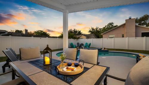 Luxe Getaway w Pool, Games & Fun Vibes - Foto 3