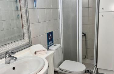 Alexjean cosy apartment close to beach and Dapia - Photo 30