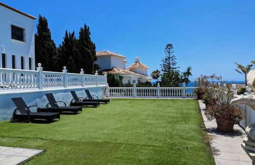 Dream beach-side villa with sea views & close to golf - Photo 14