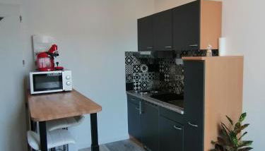 Joli 2 pièces Club House - Foto 4, stove, minibar