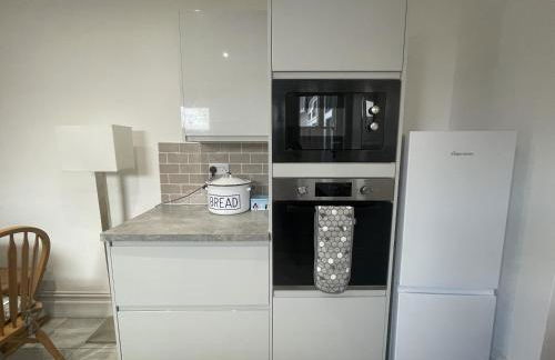 Restful Harbourside Apartment with Garden - Foto 9