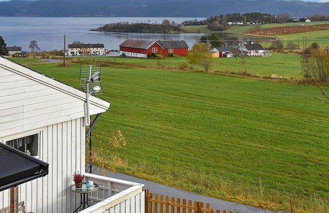 7 Person Holiday Home in Lensvik - Foto 1