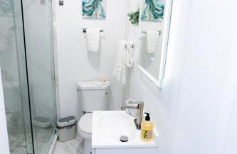 Your Perfect Oasis in Miami! - Photo 19