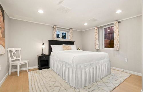 CSU Hideaway King Bd, Backyard Oasis, EV Charger - Foto 85