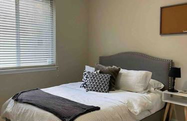 Lovely Woodlands home w/heated pool and spa! - Foto 28