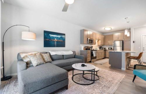 Pool & Fitness Room Near University Park - Covered Parking - Foto 38