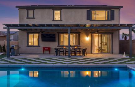 Desert Eden by Avantstay 6BR w/ Ensuite Backyard Oasis w/ Pool & Hot Tub! - Foto 86