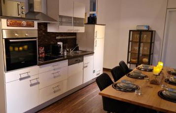 Homey Apartments Harbor Suite - Parking Two Bathrooms Netflix Sea view - Photo 22