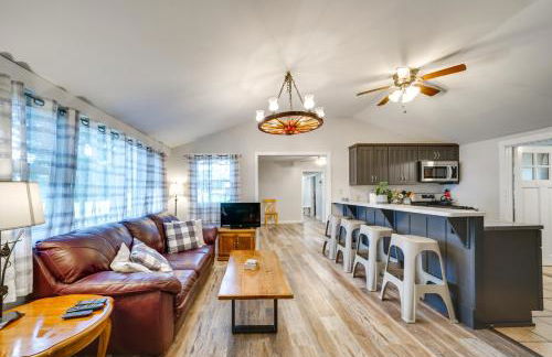 Walk to Beach and Lake Idyllic Escape in Edinboro! - Foto 3