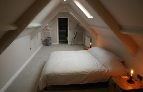 Apartment 4 Tomlinsons Apartments - Photo 5