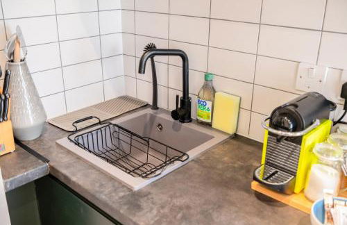 The Balham Hideaway - Photo 34