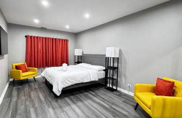 Sleeps 24+ Luxury house Near Chicago 12 king beds - Foto 61