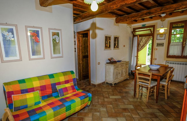 2 bedroom Apartment in Certaldo with swimming pool and garden - Photo 9