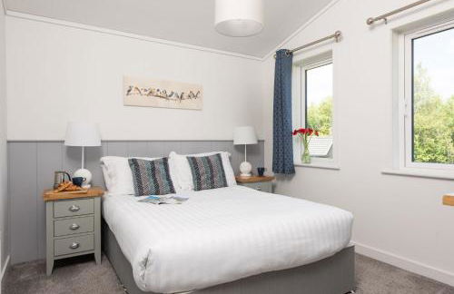 Buttercup Lodge - Relaxing hot tub and Parking - Foto 12