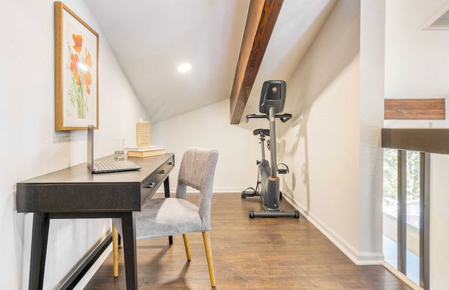 Explorer by Avantstay Close to Slopes! Game Room, Guest Suite, Hot Tub - Photo 13