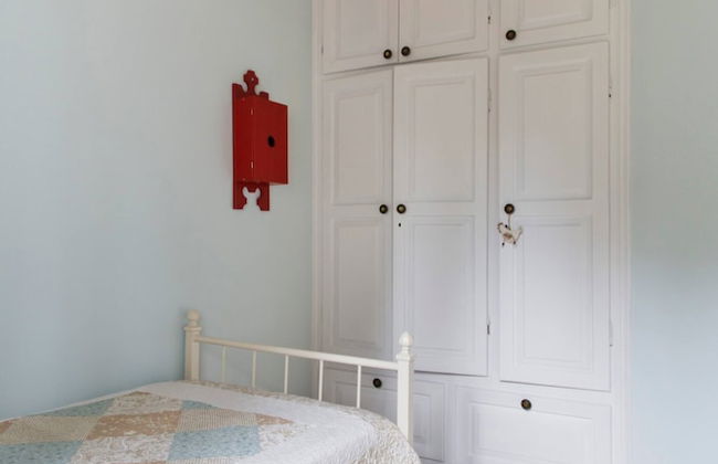 Cute Yellow Handmade House With Garden - Foto 14