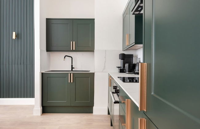 Luxury Apartment in Central London - Photo 9