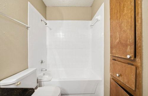 District West Apartments Simple Modern Home - Foto 26