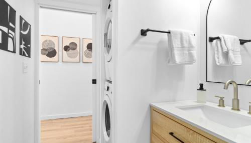 Uptown Haven Walkable Home with Bikes and Firepit near Downtown - Foto 4