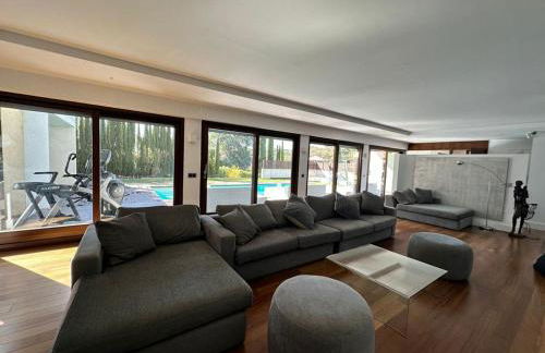 Villa Moderna Exclusiva con Jardín Privado La Villa de Sevilla - Foto 10