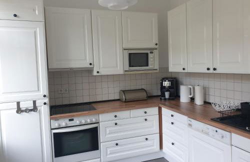 Chemnitz Saxonia HomeDeLuxe Hochwertige 50qm 2-Zimmer-Ferienwohnung mit privaten Kfz Parkplatz Stellplatz mit MWSt-Rechnung mit XXL Hülsta Bett & Etagenbett mit InternetFlatrate - Ideal für Familien, Paare, Kulturinteressierte & Geschäftsreisende! - Foto 42