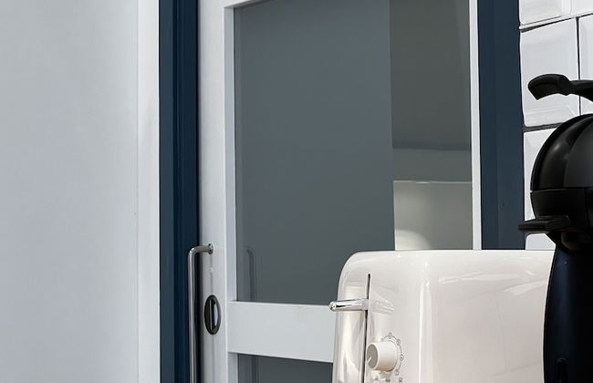 MRTN APARTMENTS & SUITES - Photo 2