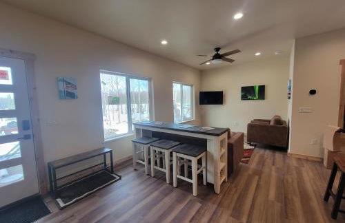 Cozy Apartment Between the Rivers - Photo 8