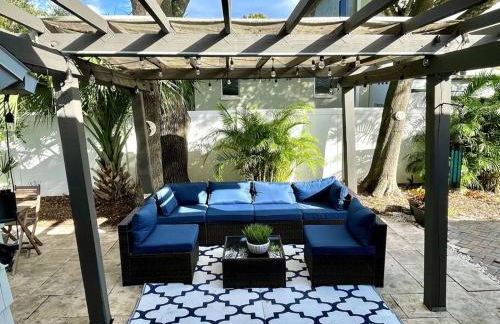 Cozy sanctuary minutes from the bay and beaches - Foto 2